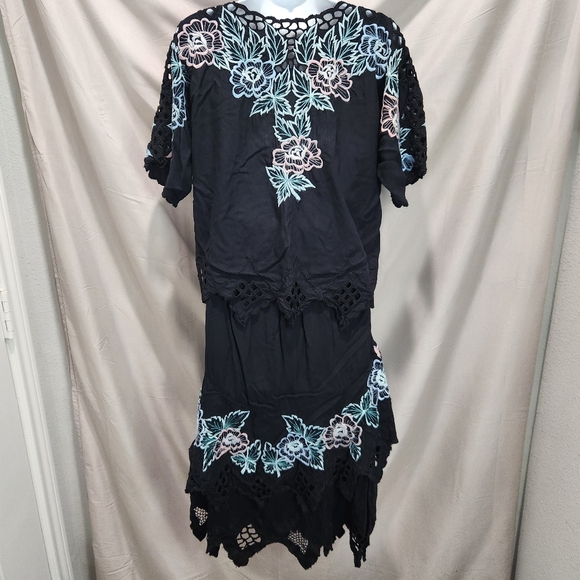 Bali Emerald Vintage 70s Floral Embroidered Whimsigoth Top and Skirt Set - Picture 7 of 13